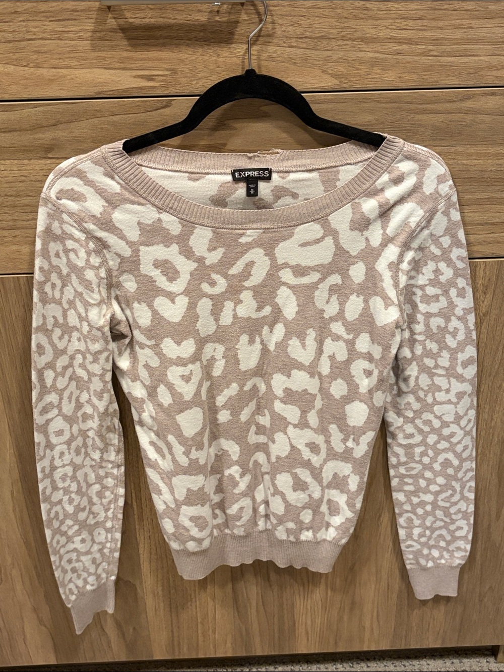 Express Women's Beige and Cream Leopard-Print Scoop Neck Sweater